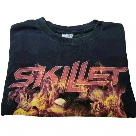 Skillet Band Tee Monster Flaming Skull Roses Mens Small Band Tour Concert - Picture 5 of 16